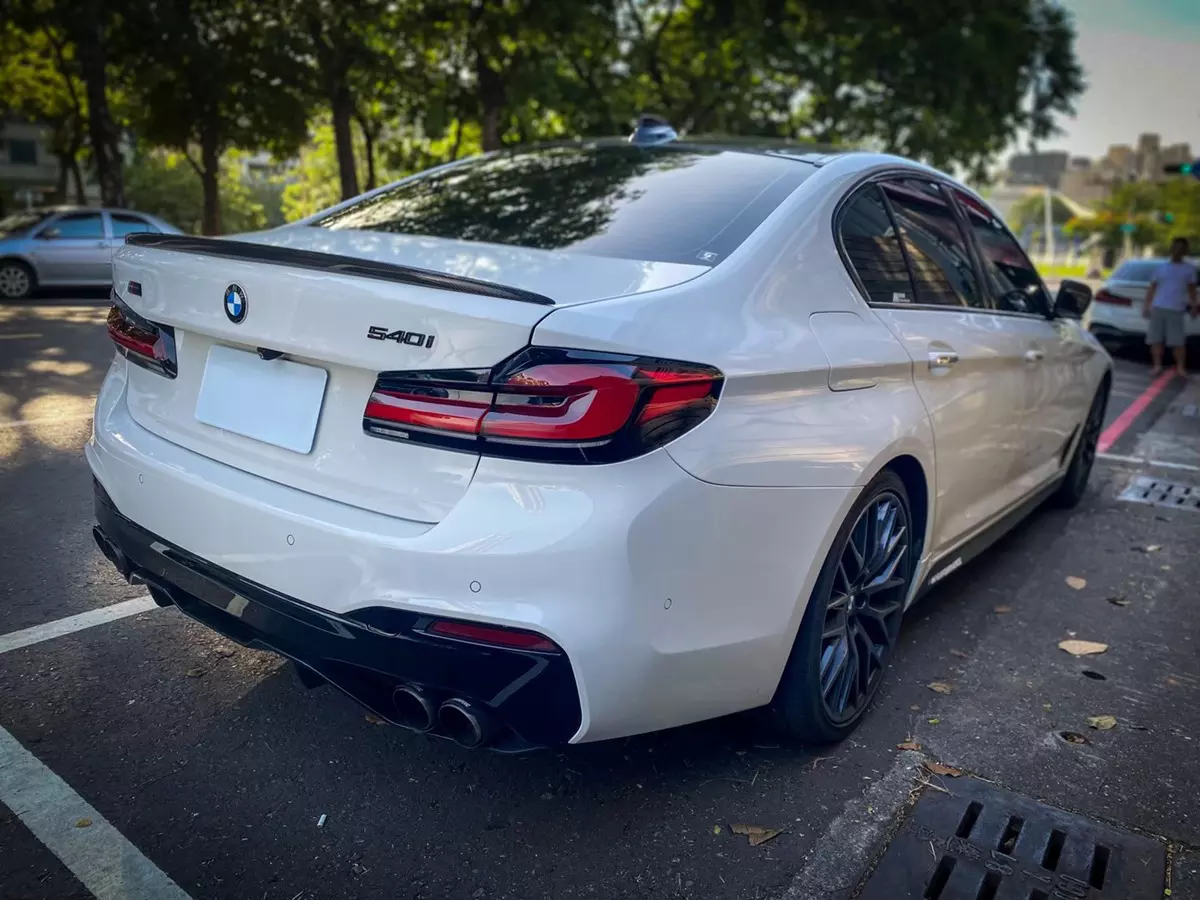 BMW  <span>G30 540M</span>